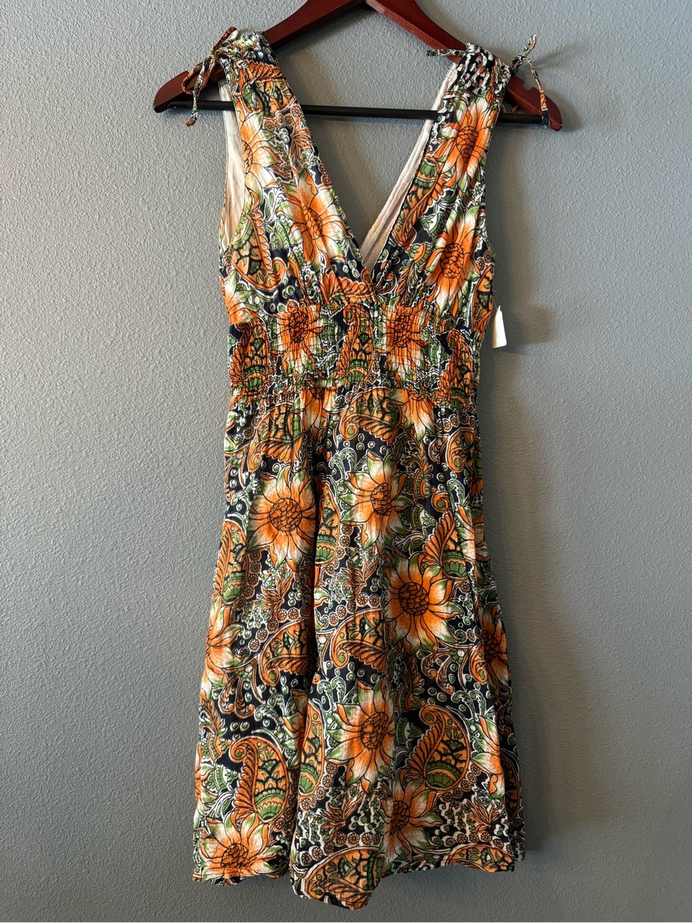 Floral V-Neck Smocked Tie Shoulder Sundress in Orange and Green Size S